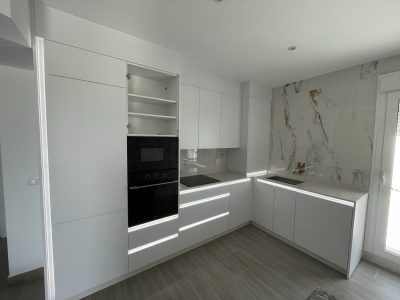 COCINA BLANCA MODERNA
