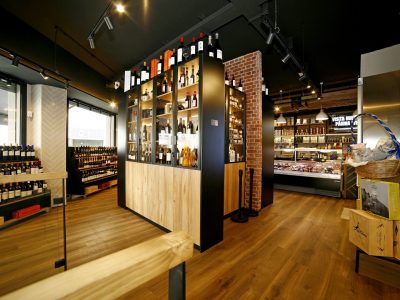 TIENDA DE CARNE Y VINO.4